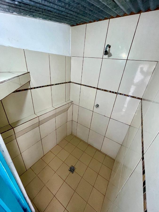 Hostal Inn 2 Flores Bagian luar foto